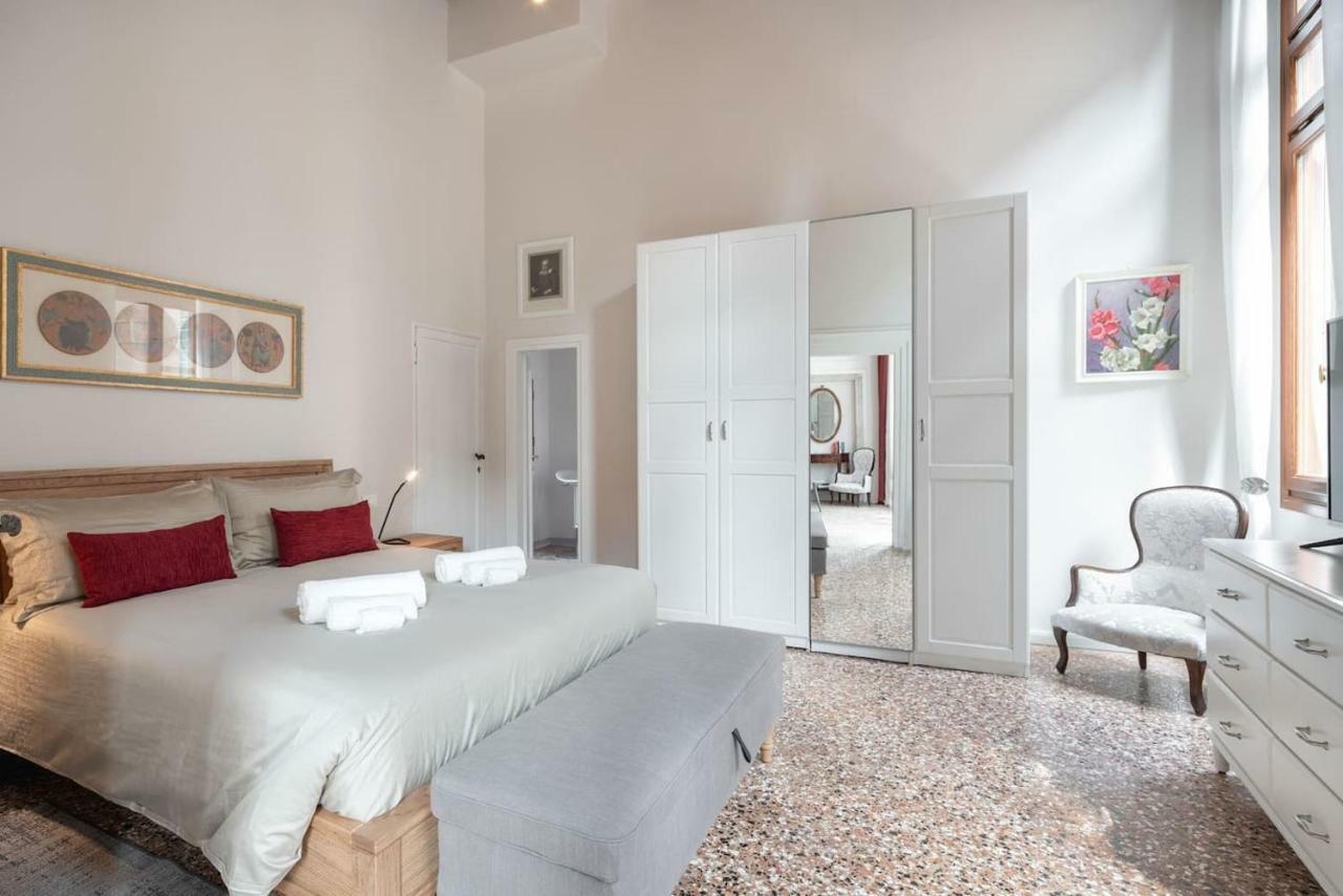 Apartment Ponte Raspi Canal View Венеция Экстерьер фото