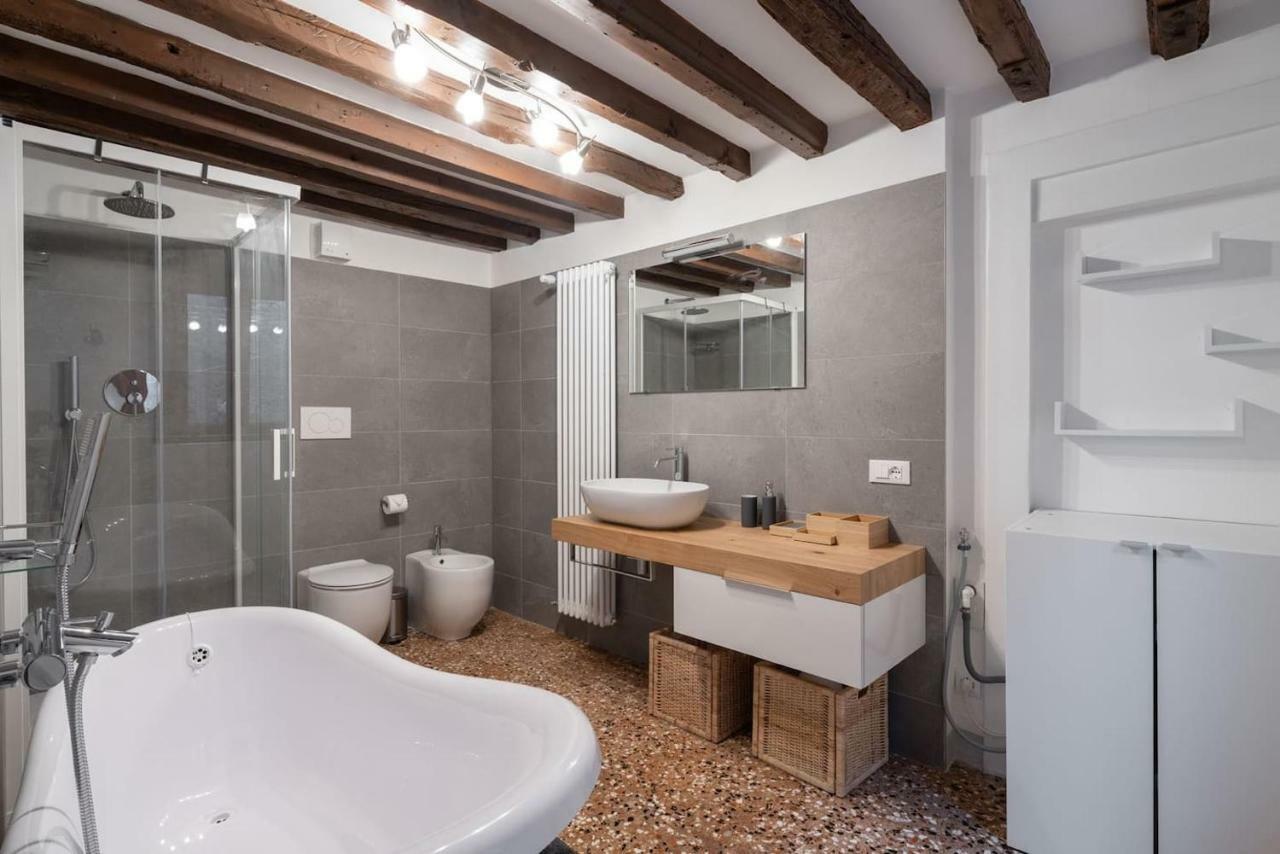 Apartment Ponte Raspi Canal View Венеция Экстерьер фото