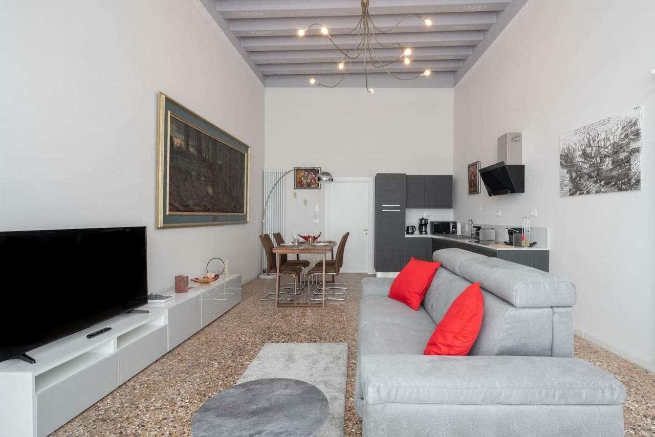 Apartment Ponte Raspi Canal View Венеция Экстерьер фото